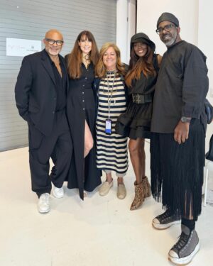 Carol Alt Instagram - “Here we go again ✨ #nyfw #nymd has begun 🗽 Excited to see what this season brings!  @modelcarolalt @sharonjordanroach @thesaltingnyc  @a___potts  @fernmallis @agentrypr @newyorkmensday 🙌 #FashionWeek #NewYorkCity”