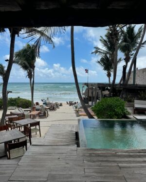 Cassandra Sánchez Navarro Instagram - Sabor a coco y a tranquilidad @ahautulum