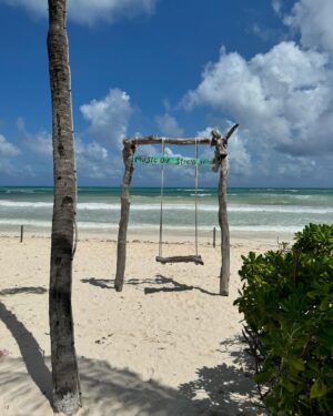 Cassandra Sánchez Navarro Instagram - Sabor a coco y a tranquilidad @ahautulum
