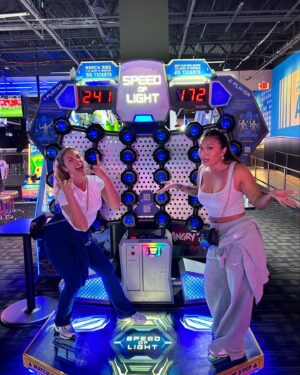 Cassie Yeung Instagram - been meaning to dump you!! xx