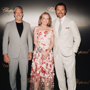 Catrinel Marlon Instagram - Roman holidays filled with dreams and glamour! 🎡✨ After last night’s premiere, I’m channeling my inner Emily in Paris, living my own *dolce vita* in the heart of Rome. Every corner feels like a movie set! 🇮🇹💫 😁
@william_abadie @sparklesbubbles @netflix @chopard 🫶
Suit : @brunellocucinelli_brand 
#RomanHolidays #PremiereNight #DreamAndGlamour #EmilyInParis #LaDolceVita #Netflix