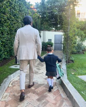 Catrinel Marlon Instagram - Today is such a special day: taking my daughter to her first day of elementary school is an indescribable emotion. Seeing her with her backpack on, ready to start this new adventure, fills my heart with pride and joy. It’s a mix of emotions, between nostalgia and happiness, knowing that she’s growing up and starting a new chapter in her life. I am so proud of you, my love. ✨❤️ #FirstDayOfSchool #UnforgettableEmotions #ProudMom