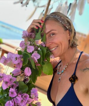 Ceyda Düvenci Instagram - Binlerce şahane anıyla bitti 2024 yazı… aklımda kalanlardan sadece bir kaçı…  şükür… bin şükür…