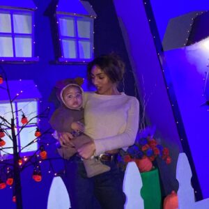 Chelsea Tavares Instagram - I’m sorry…. Did someone say Halloween?? IDC IDC. we’re starting early this year. look how small koden was lol 🍁🕸️