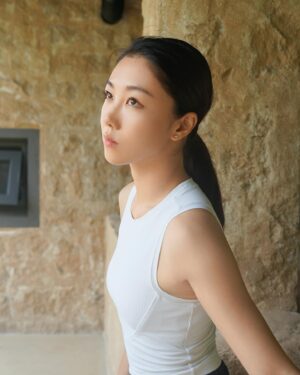 Cherry Ngan Instagram - 9月，你好！
抓緊夏天的尾巴，穿穿無袖和裙子～
#發呆穿搭🤍