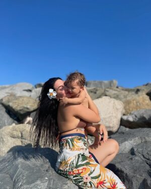 Cheyanne Buys Instagram - Just some Florida girl 🌴🌸 Living overseas doing my best to raise a foreign child. 
—-
Thinking I should show you guys more of this beautiful country ✨