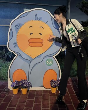 Chien Hung Instagram - // 
Wuli 泰民尼就是adorable到不行啊啊啊啊
努力講了好多中文 我整個嘴角下不來 🥰

現場版的I‘m Crying忍不住落淚 🥹
入坑曲move喊到差點沒聲音
Heaven雞皮疙瘩一直起來 是天使降臨嗎？？
啊啊啊想講的歌太多了
（（也好想聽Slave現場版 

因為下雨泰民尼問大家「Do u have umbrella？」
我：「有！」
泰民尼：「No？come with me , I take u home 」
也是我：「我沒帶傘！」

Talking時講「你現在收看的是！」
我差點接圭賢 整個錯亂哈哈哈哈

安可曲一臉adorable的問我們唱什麼
我真的要瘋掉哈哈哈

廢人症正式開始 
#一結束就來報備自拍好棒🫧 🥰
#吃可愛長大的✨