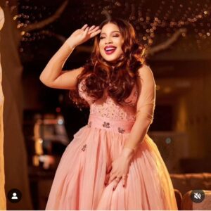 Chinyere Wilfred Instagram - Hip Hip Hip Hurrayyyyy 🎂🎂🥂Happy Birthday to an Amazing friend,  sister, sweetheart,darling, God Bless your New Age darling ❤️ wishing you all the best darling 🎂  @monalisacode