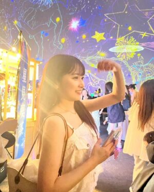 Chisaki Morito Instagram - 室内で夏祭り気分を味わえる場所って新しかった！🎆
　
　
　
射的だけチャレンジしてみたよ！！！笑
3回中1回だけ的に当てれた！笑　
げきよわ！！！！笑笑
　
　

みなさんは夏祭り行きましたか！？🍉
　
　
　
#星空夏祭り 
#有楽町 
#夏祭り 
#射的 
#夏祭り行きたい