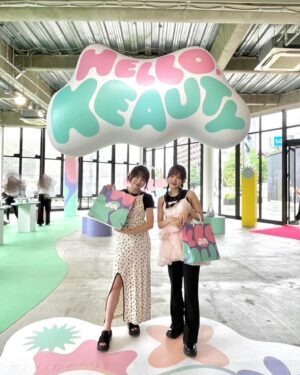 Chisaki Morito Instagram - まなかんと @hello_keauty.jp さんのイベントに行ってきました！！！

　
　
今回もたくさんのコスメに出会えていろいろ試したくなっちゃったよーー！！！💕
　
　
#hellokeauty 
#原宿 
#明治神宮前