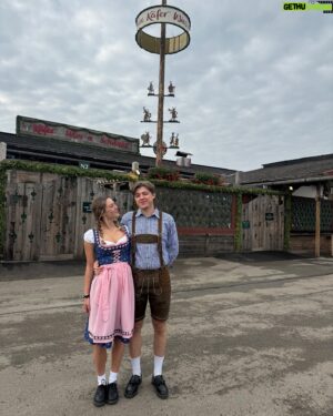 Chloe Lang Instagram - München selects & Oktoberfest #prost