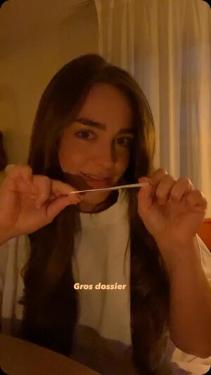 Chloée Deblois Instagram - Pour ou contre ces petites nuisances de merde? Je vous invite à débattre dans le respect.