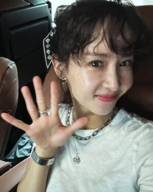 Cho Yeo-jeong Instagram - 8월이 갔더라구요...😐