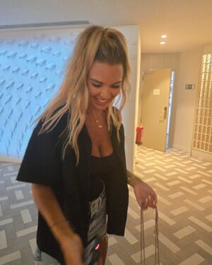 Christine McGuinness Instagram - A post of recent posts I didn’t post! 🙃 
Just discovered the new 20 pic carousel thing 🤩 so don’t mind me whilst I dump my camera roll here! 😁📸