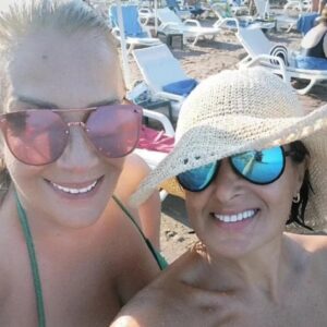 Çiğdem Tunç Instagram - @boragencerofficial harikulade bir konserin başmimarı oldu yeniden,ELVEDASIZ ŞARKILAR..
Hem Marmaris Anfitiyatroda mükemmel yıldızları biraraya getirdi hem de Datça'da kurulacak çocuk köyü için dört dörtlük bir sosyal sorumluluk projesine ilk tuğlaları koydu..Hem Türkiye'nin,hem Azerbaycan, hem Lübnan'ın yıldızları sahne aldılar, biz,beraber sunmaktan büyük keyif aldığım @faturkmenoglu ile mikrofon başındaydık..@boragencerofficial babası büyük usta #ilhamgencer in kıymetli anısını yadederken Marmaris seyircimiz mest oldu..Kimler konserdeydi yazar mısınız kendi deneyimlerinizi? Bir de bendeki fotoğraflar bu kadar,katkı bekliyorum..Tüm sevdiklerimizle biraradaydık..
30 Ağustos Zafer Bayramımızı kutladık,ulu önderimiz Mustafa Kemal Atatürk  ve silah arkadaşlarının manevi huzurlarında.. 
Herşey öyle güzeldi ki🇹🇷🇹🇷🎼🎼🎼🇹🇷🇹🇷🇹🇷🇹🇷
Abiye @forcostume.ozlemsonmez