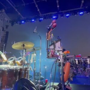 Cindy Blackman Instagram - Thank you for a fantastic night @sofistadium Fools In Love Fest!
W/ @carlossantana band! Solo excerpt video : @colltramuta