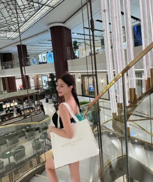 Clara Lee Instagram - Unleash your inner fashionista at Galeria Canalejas! From high-end boutiques to gourmet dining, they have it all. 🩷
#GaleriaCanalejas 
#OnlyinMadrid #SOONENT 
@visita_madrid @turismocmadrid
