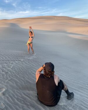 Claudia Bouvette Instagram - Jamais eu aussi soif qu’à ce moment là. Certaine que @samolaechea peut en témoigner 🥵🐪