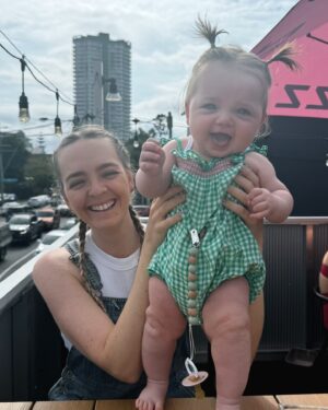 Cleo Massey Instagram - You are my everything baby girl. 6 months of loving you. 🌝🍀