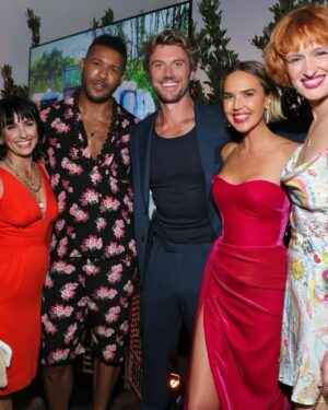 Constance Zimmer Instagram - #aboutlastnight I actually put on heels and a dress to go celebrate with some of my besties @jeffreybchapman and @breedawool our other besties NEW SHOW @rescueonfox #hisurfrescue @adam_demos AND @ariellekebbel!!! Full on #UnREAL REUNION!!! And saw some more friends as a bonus! It was worth the heat and the sore feet!