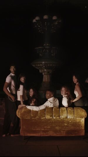 Courtney Halverson Instagram - The One Where It All Began: Six strangers who turned into friends who turned into family, who turned into the greatest adventure any of them could have asked for. Could they BE anymore neurotic yet lovable? Tune in on Thursdays at 8pm right here on NBC to find out. 

What a dream this was to make- we never thought it was possible to bring a big couch into Central Park but all we had to do was PIVOT!! Haha A special thank you the New York Staten Island police for helping us create a memory we will have for the rest of our lives!! Thank you #nypdsrg5 🤍

And a million thank you to @ryancsides and @khemric who came through to meet us in the late evening with love and lights. Thank you also to our videographer @ilyashnitser who was very patient with all of us!! 

#friends #tvshow #nyc #centralpark #friendship #nbc