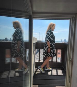 Dagmar Havlová Veškrnová Instagram - Krásný výhled a můj 1000 příspěvek. Kolik asi hodin života to je? Až  budu škemrat u brány nebeské o trochu času navíc na uspořádání věcí , neodpoví mi , že jsem neměla dělat příspěvky a ten čas bych měla?