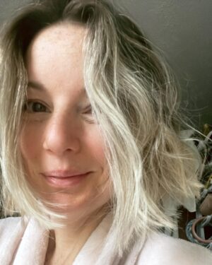 Damaris Phillips Instagram - What moments made you smile this week? My week was filled with tiny joys.
The shoulder pads in this robe. They delight me.
5 week old kittens at my mom’s
Adult ants on a log and other stuffed celery
A drive with the river poking through 
Our long shadows
The garden still producing such bounty! 
A thrift store find wallet that my baby brother had in 90’s
A tiny squirrel enjoying her rewards for being brave 
Waking up after falling asleep with wet hair
The first decorative pumpkins showed up at the Farmers market
Beetlejuice with my wonderfully zany friends
This gift from @nikkidinki 
Smashing Reese’s pieces between my thumb and index finger before I eat them
The color of these workout pants which also have a matching jacket! 
Midnight babka snack gifted to us from @meeshmeesh_med_lou warmed up with butter and a sprinkle of salt