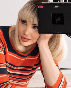 Daniela Santiago Instagram - Que bonito fue soñar despierta !! ♥️

📸 @igmas 
@eldeseo_ 
#madresparalelas #pedroalmodovar ♥️
@alteregotalenthouse 
@trendmodelsmgmt