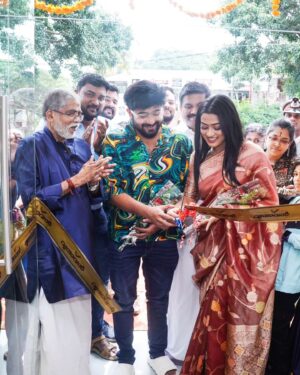 Dayyana Hameed Instagram - Happily inaugurated the brand new Vrindavan Wedding Centre at Attapady . 

special thanks to @anish_dazzling .