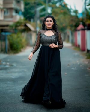 Dayyana Hameed Instagram - Dressed up by @srishti_fashionstudio .