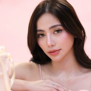 Actress Debbie Garcia HD Photos and Wallpapers September 2024