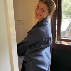Debi Mazar Instagram - Giulia,I’ve looked forward to witnessing this moment ,all your hard work paying off,to achieve the luxury of studying at a wonderful university!
We are so proud & hope your new journey is AMAZING.
I ironed your sheets & made everything smell like home,brought various chachkies,terracotta vases filled with S.Maria Novella potpourri..
I would have brought a drying rack for hand wash but there was no room in your dorm🤣
Leaving you this time was tough.Watching you hug Evelina & Babbo was so beautiful.When I got home and went to your room,I sobbed.Anyhow,stay curious,inspired and I’ll see you soon.Please eat your vegetables and wear a scarf.
Love Mom 🥦 🥗 ❤️💋❣️💃🏻 🇮🇹