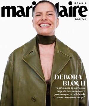 Débora Bloch Instagram - Debora Bloch em modo avião! 
A atriz é estrela de nossa capa digital de #MarieClaireSetembro e se abre sobre maturidade, moda consciente, a importância de largar o celular e olhar a paisagem e seu lugar no mercado de trabalho. “Prefiro não ser vista, prefiro que vejam meu trabalho”, diz ela. #MarieClaireBrasil está disponível no app @globomais, nas bancas a partir do dia 5 de setembro, mas você pode ler agora em nosso site.

Diretora de redação: @mariaritaalonso 
Entrevista: @mariaritaalonso e @mariliakodic
Fotos: @brunacastanheira (@groupartmgt)
Direção criativa: @estelapadilha 
Beleza: @silviogiorgio (@capamgt)
Direção de moda: @larissalucchese 
Produção executiva: @vandecazimmermann 
Coordenação de moda: @leilapigatto
Assistente de moda: @anaclara_vinci
Assistente de beleza: @julia_boeno
Manicure: @clau_designernails 
Camareira: @lingomes_
Assistentes de fotografia: biagarbieri e @marcelocucatt 
Tratamento de imagem: @telharetouch 
Agradecimento @tavola42, @3T_locadora e @marcenaria.barauna
Debora Bloch veste @gucci