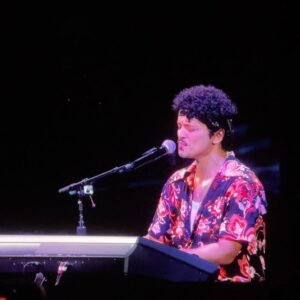 Denira Wiraguna Instagram - September’s new core memory : Unlocked. @brunomars concert last night ❤️‍🔥❤️‍🔥