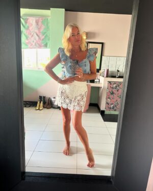 Denise Van Outen Instagram - Great stay @wikiwoo_ibiza 🩷🇪🇸 thank you @tonytrumanibiza 🫶🏼 always so much fun. 
@discoliscious Ibiza 🪩 🎧