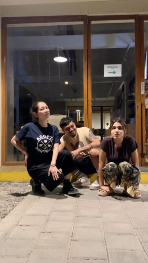 Devina Aureel Instagram - menurutmu siapa yang paling mirip?