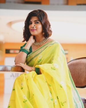 Dhamnashree Kadgaonkar Instagram - सादगी मे सुंदरता ...🌸

in frame @kadgaonkar_dhanashri 
Mua @pcs_ happybride
jewellery @jizajewellerystudio
saree @pehnava_by_shreshtha
blouse @shilpajeet_fashion_studio
captured by @rg_event00
@btsfilmstudio2024
shoot styled and managed by @sheetalpatil1107
location @novotelpune