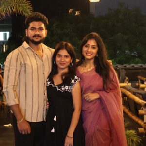 Dhanalakshmi Saminathan Instagram - FAMILY 💕🫶🏻✨😘

Location: @onderoofrestaurant_chennai 

{30thanniversary, family, love, happyus}

#30thanniversary #inlaws #athaimama #love #family #happyus #featured #explore #explorepage #couple #couplesgoals #chennai #dhanasaminathan #rathuvj #murasu