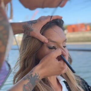 Diana Chaves Instagram - Recordar o dia passado a fotografar pelo rio Tejo com a @kikomilano para a capa da @luxwoman_pt. Inspirem-se na maquilhagem e nos looks de meia-estação. 😍

pub