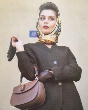 Didem Uzel Instagram - 90’lardan bir demet Didem 💐 90’lar kraliçeniz iş başında derken şaka yapmıyordum ben 1994 Türkiye 3. sü, 1994 Avrupa 2. güzeliyim 1993’de de Best Model 2. si seçilmiştim. Yaşınız tutmayabilir ama 90’lar bizden sorulur 😂 #tbt