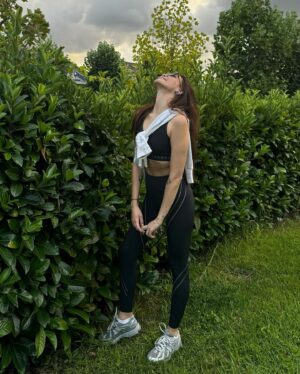 Dilara Aksüyek Instagram - Mevsim geçişi 🍂