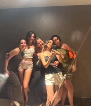 Dilara Kurtulmuş Instagram - Çok güzel geçen bir tatilin dump’ı🤩🤍🥹

#reklam