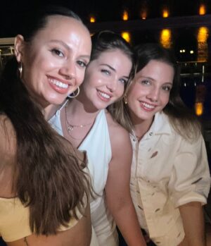 Dilara Kurtulmuş Instagram - Çok güzel geçen bir tatilin dump’ı🤩🤍🥹

#reklam