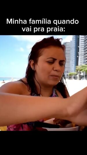 Dinah Moraes Instagram - Almoço na praia! #humor