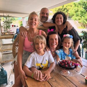 Doğa Rutkay Instagram - 73 yakıştı sana anneciğim, güzel yaşa mutlu yaşa sağlıkla bizimle yaşa🙌🏼
🦋🫶🏻💘🙏🏼♥️💫🤗