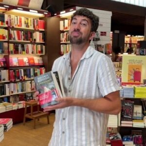 Dolores Redondo Instagram - Mis queridos amigos de libreria Santos Ochoa @santosochoalog  Gracias ❤#trilogiadelbaztan #doloresredondo #escritoradetormentas