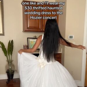 Dominique Defoe Instagram - a normal girl’s guide to a Hozier concert *the ritual of leaving the physical plane and becoming a forest nymph by marrying the movement of wind through trees*