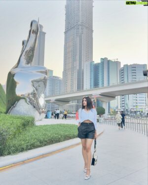 Drishti Thakur Instagram - City streets & just me🤍

#citywalk #onthego #casual