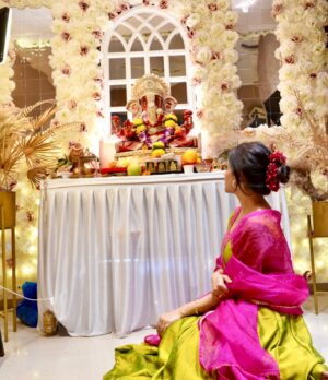 Drishti Thakur Instagram - In the presence of bapppa we find peace,joy and hope #blessed 🧿#ganpatibappamorya