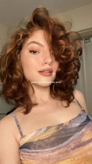 Duda Matte Instagram - queria morar dentro desse álbum da Liniker 🥺🫶🏻